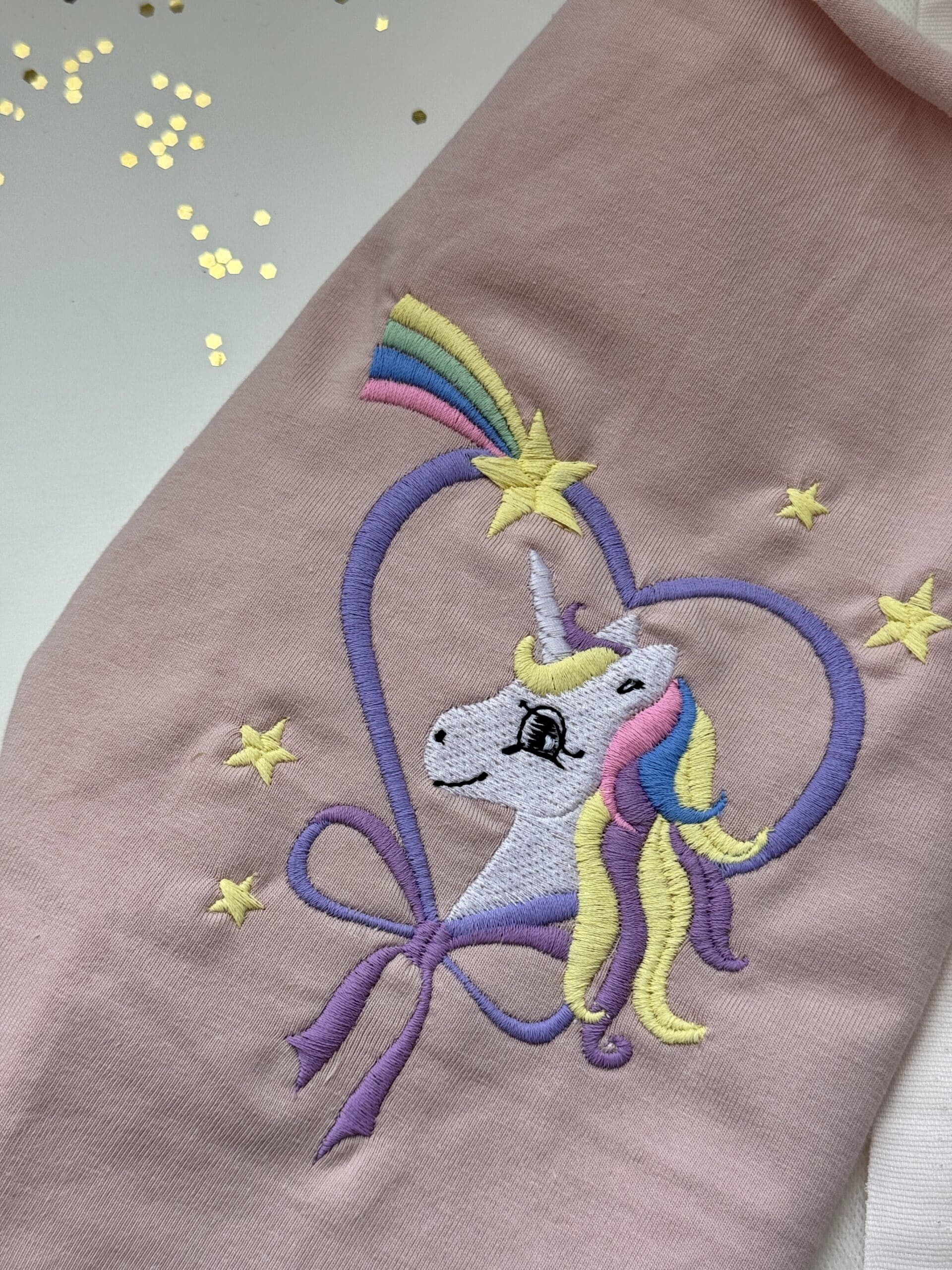 Einhorn, stickdatei, xaxelu, sticken, regenbogen , herz