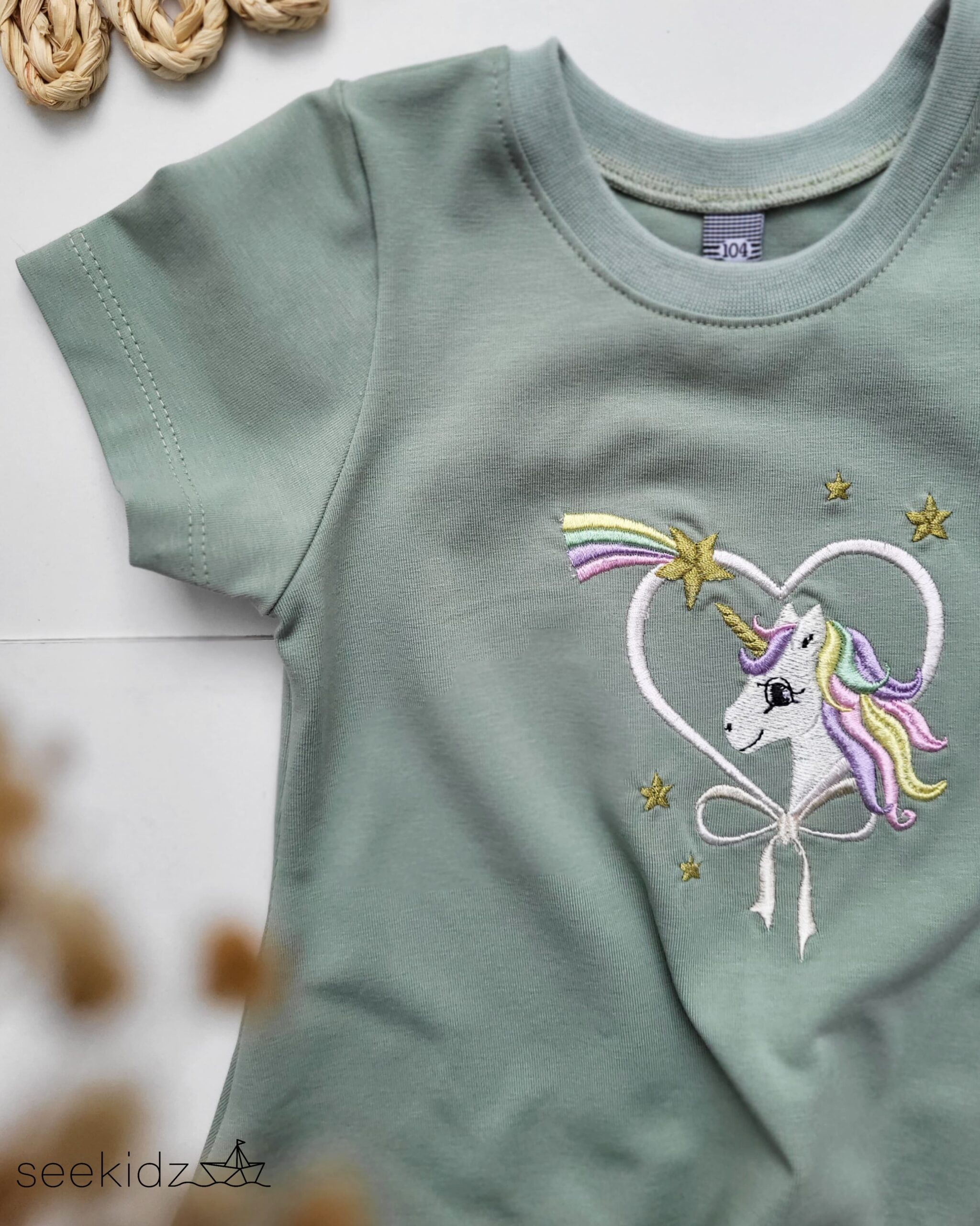 Einhorn, stickdatei, xaxelu, sticken, regenbogen , herz