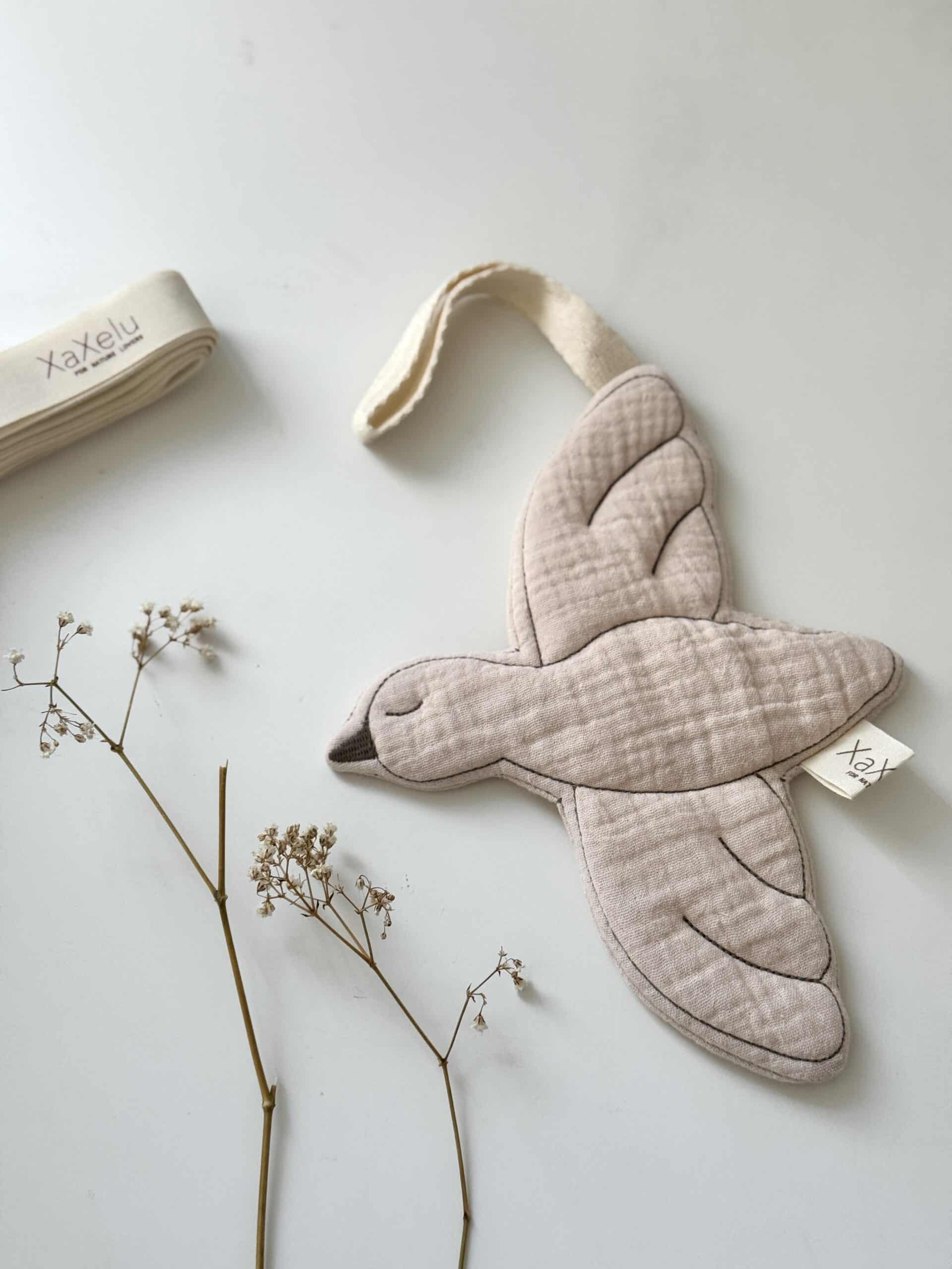 • ITH Stickdatei Schmusetuch • Stickdatei Schnullertuch • Stickdatei Baby Geschenk • Stickdatei Wende Schmusetuch • ITH Stickdatei 10x10 13x18 16x26 • Stickdatei Kuscheltuch • Stickdatei Anhänger Baby • Stickdatei für Einsteiger • Handmade Baby Geschenk Stickdatei • Stickdatei zum Wenden Xaxelu