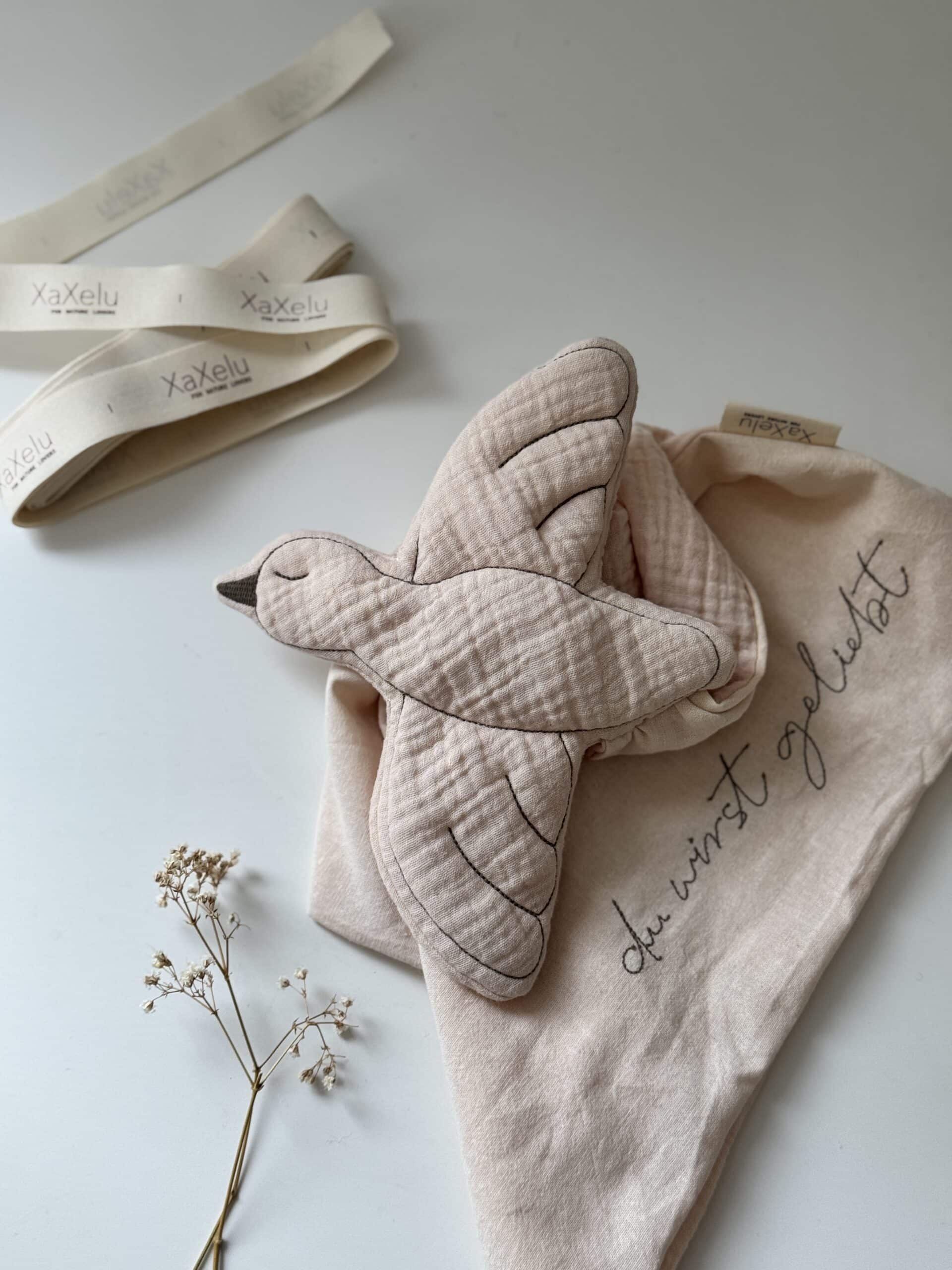 • ITH Stickdatei Schmusetuch • Stickdatei Schnullertuch • Stickdatei Baby Geschenk • Stickdatei Wende Schmusetuch • ITH Stickdatei 10x10 13x18 16x26 • Stickdatei Kuscheltuch • Stickdatei Anhänger Baby • Stickdatei für Einsteiger • Handmade Baby Geschenk Stickdatei • Stickdatei zum Wenden Xaxelu