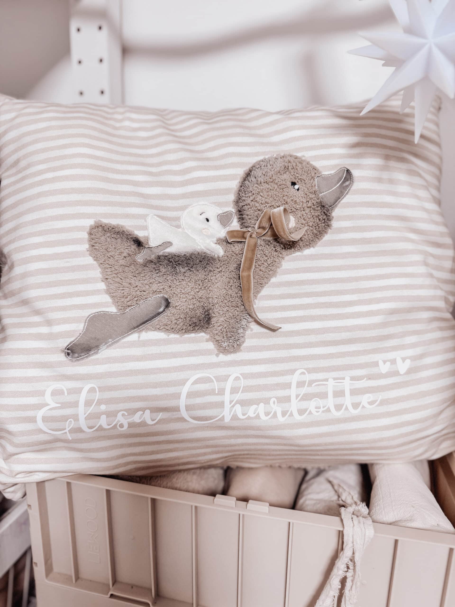 Elli und klein Lou stickdatei xaxeludesign